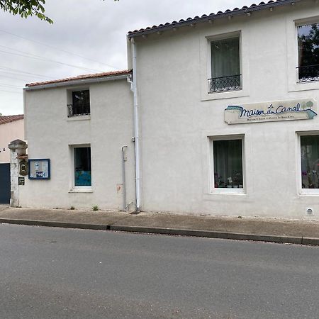 La Maison Du Canal De Rompsay - 5 Min De La Rochelle Bed & Breakfast Périgny Exterior photo